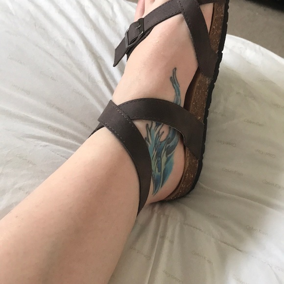Sandals - Picture 3 of 3